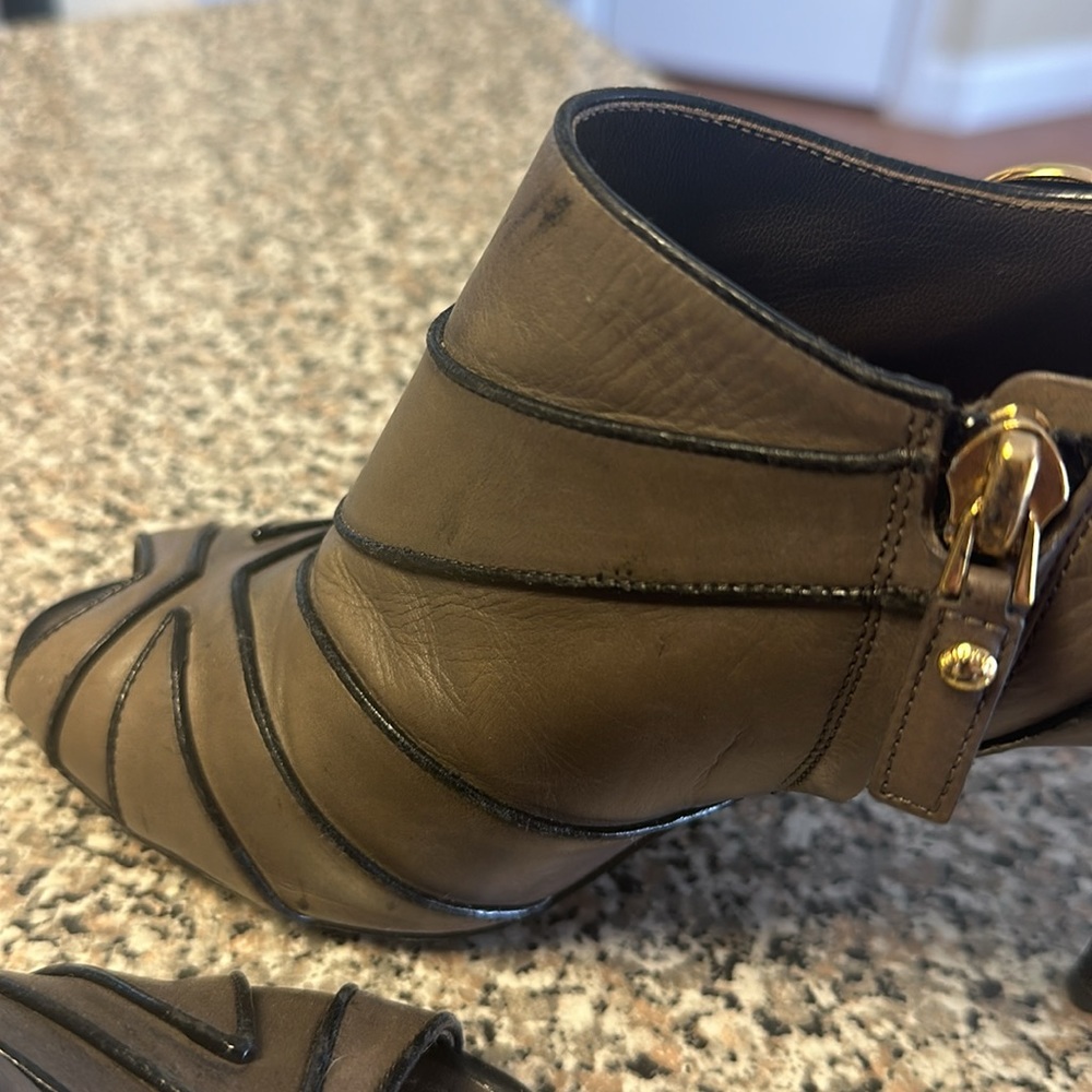 Louis Vuitton Peep Toe Booties EU 37 - Picture 8 of 16